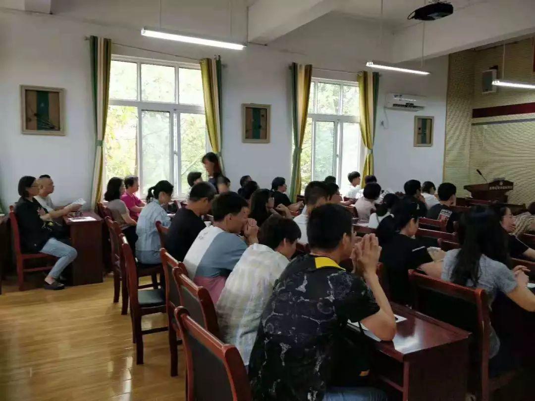 好怙恃+好先生！本周日，，，，，中招说明会，，，，，与您相约在景物如画的304am永利集团官网都会森林学校!