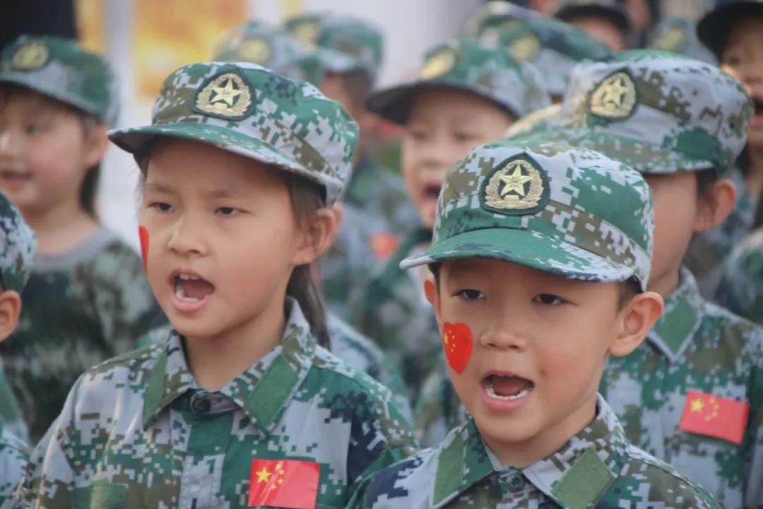 磨炼意志，，，，，蜕酿生长——304am永利集团官网都会森林学校小学部2019—2020学年军事会操演习