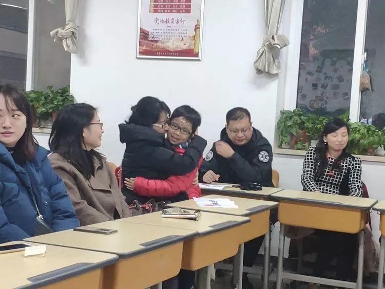 【协调校园】星星点亮黑夜，，，感恩照亮心灵——304am永利集团官网都会森林学校小学部“感恩节”活动温暖你我