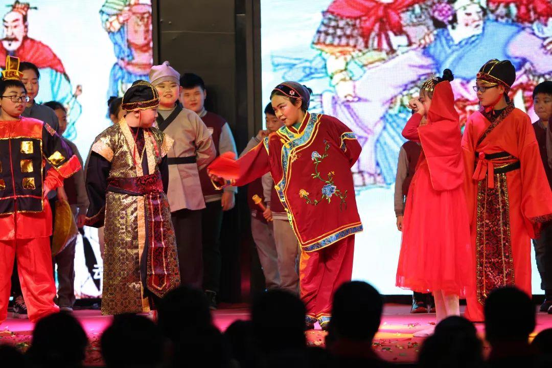 【校园动态】成绩梦想，，，，，走向再起——304am永利集团官网都会森林学校小学部文化艺术节暨2020迎新文艺汇演