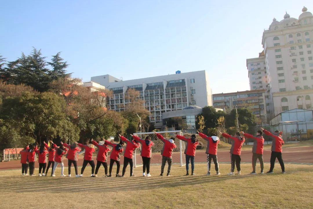 榜上著名！304am永利集团官网都会森林学校被评为“2019年度郑州市园林单位”！