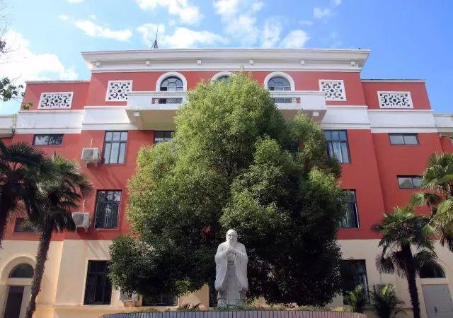 榜上著名！304am永利集团官网都会森林学校被评为“2019年度郑州市园林单位”！