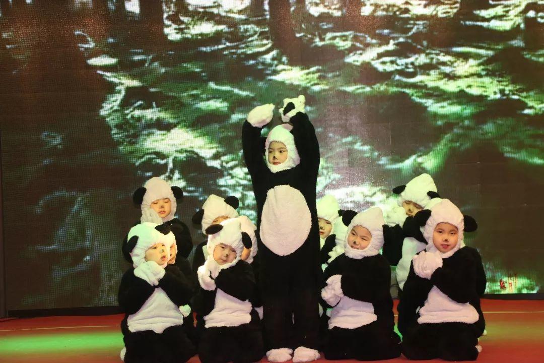 畅想中国梦 · 魅力304am永利集团官网——304am永利集团官网幼教事业部迎新汇演