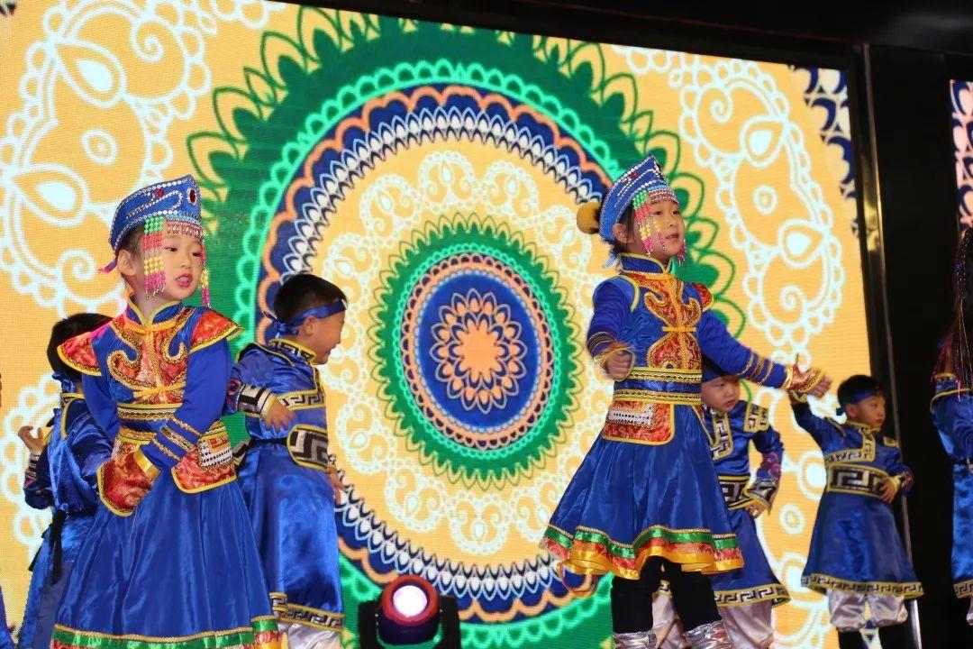 畅想中国梦 · 魅力304am永利集团官网——304am永利集团官网幼教事业部迎新汇演