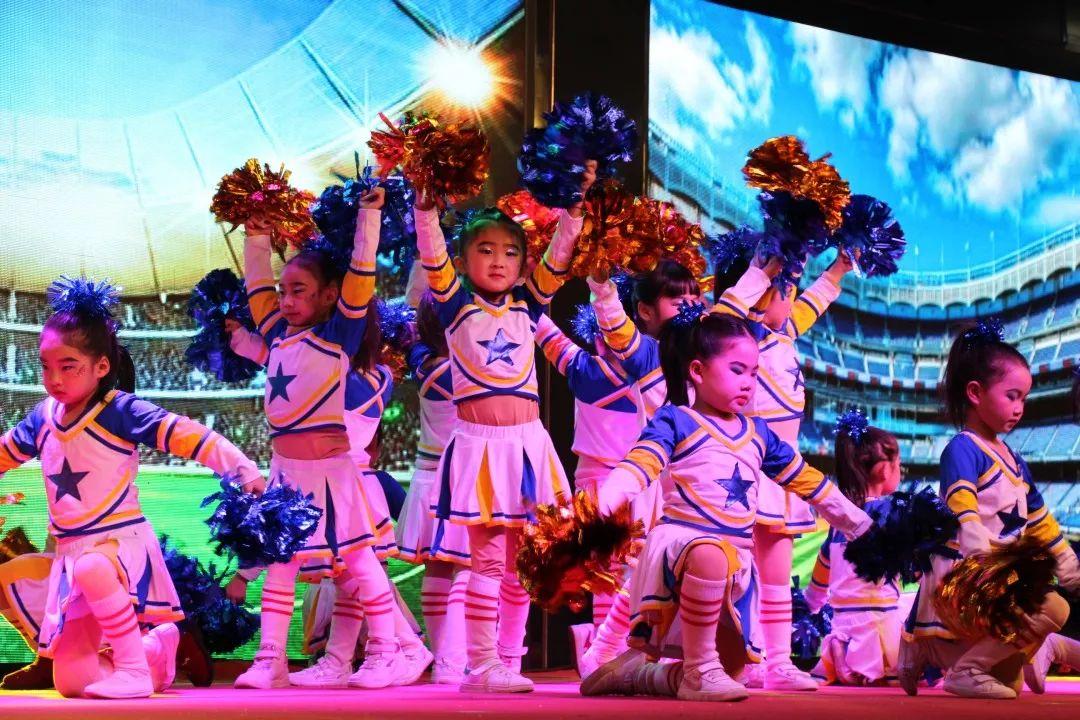 畅想中国梦 · 魅力304am永利集团官网——304am永利集团官网幼教事业部迎新汇演